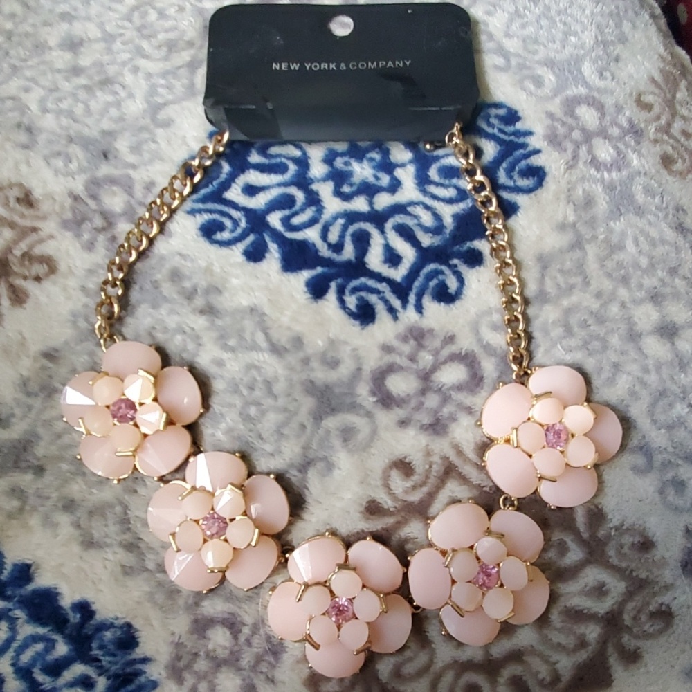 Floral necklace